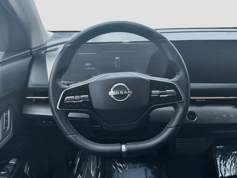 Used 2024 Nissan Ariya AWD image 18