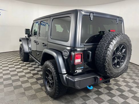 Used 2024 Jeep Wrangler Unlimited AWD/4WD image 3