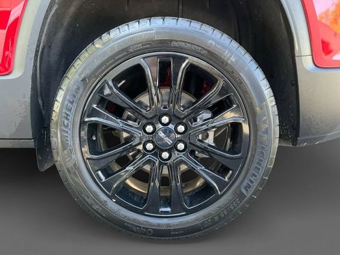 Used 2023 GMC Acadia SLE w/ Driver Convenience Package AWD/4WD image 8
