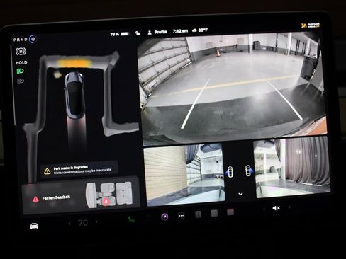 Used 2023 Tesla Model 3 Standard Range image 22