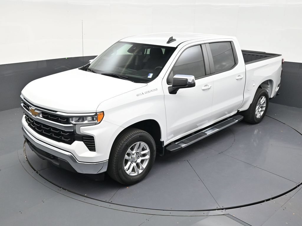 Used 2024 Chevrolet Silverado 1500 LT RWD image 9