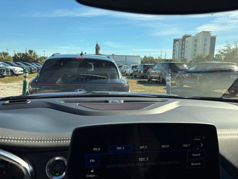 Used 2025 Chevrolet Blazer LT image 18