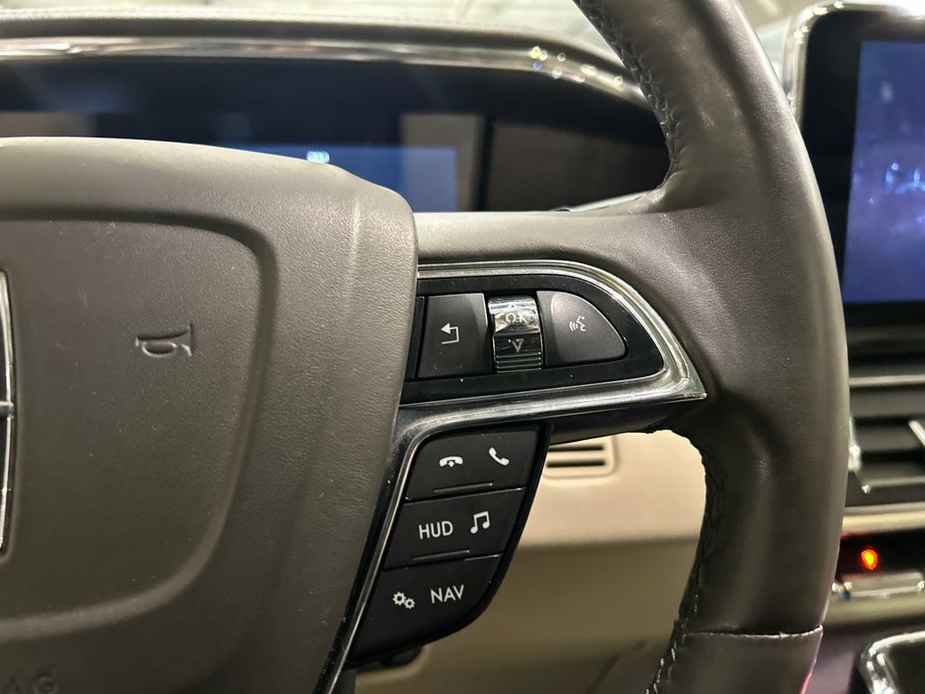 Used 2021 Lincoln Navigator Reserve w/ Luxury Package AWD/4WD image 14