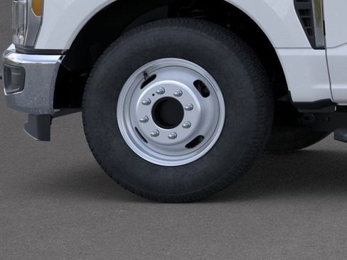 New 2025 Ford F350 XL w/ XL Chrome Package image 19