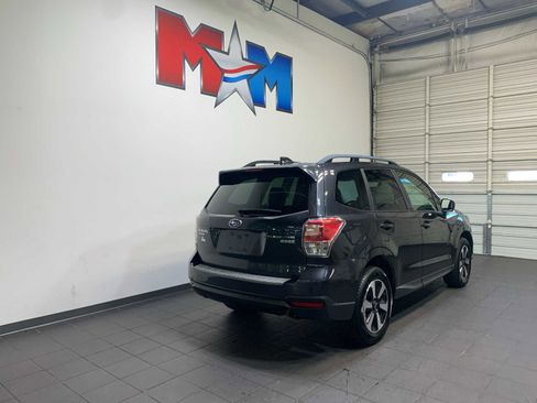 Used 2017 Subaru Forester 2.5i Premium w/ Popular Package #2A image 3