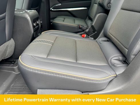 New 2026 Chevrolet Traverse High Country w/ LPO, Floor Liner Package FWD image 16