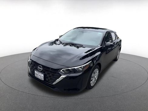 Used 2025 Nissan Sentra S FWD image 7