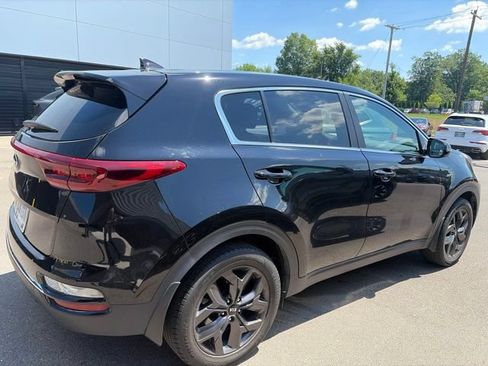 Used 2022 Kia Sportage LX w/ LX AWD Value Edition Package image 3