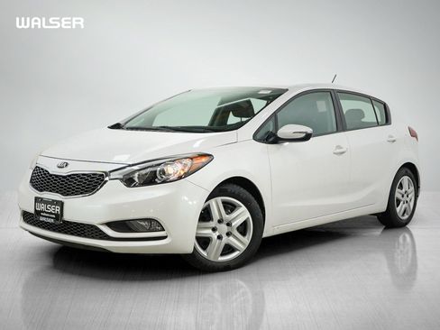 Used 2016 Kia Forte LX FWD image 1