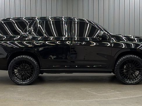 Used 2026 Cadillac Escalade Platinum Sport AWD/4WD image 6