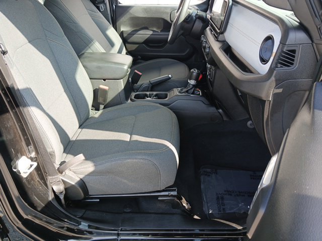 Used 2024 Jeep Wrangler Unlimited Sport AWD/4WD image 26