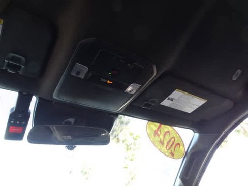 Used 2024 Toyota Tacoma SR image 34