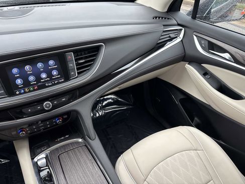 Certified 2023 Buick Enclave Avenir w/ Avenir Technology Package image 27