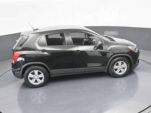 Used 2020 Chevrolet Trax LS image 40