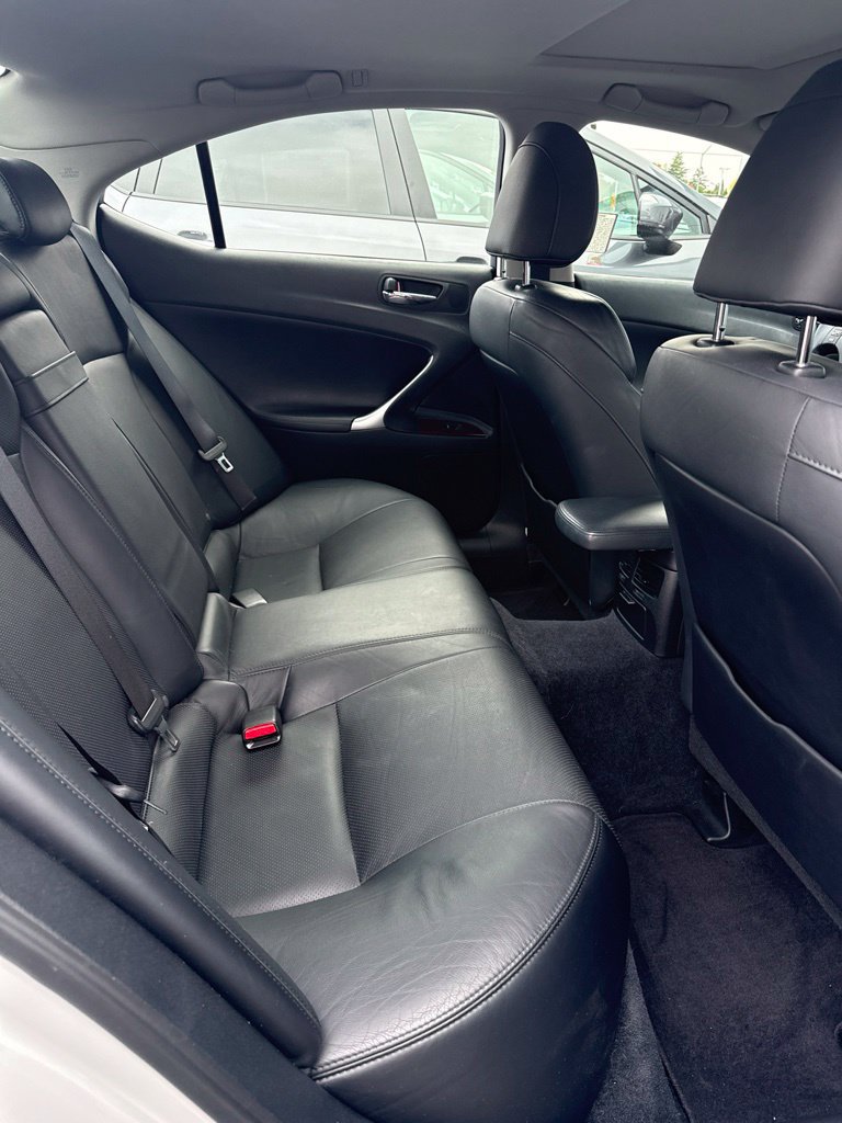 Used 2006 Lexus IS 250 RWD image 9