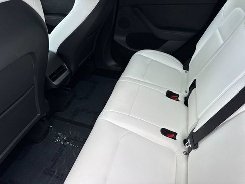 Used 2023 Tesla Model Y Performance AWD/4WD image 11