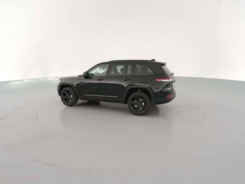 New 2025 Jeep Grand Cherokee Limited w/ Black Appearance Package image 7