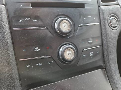 Used 2015 Ford Taurus SEL w/ Equipment Group 201A image 12