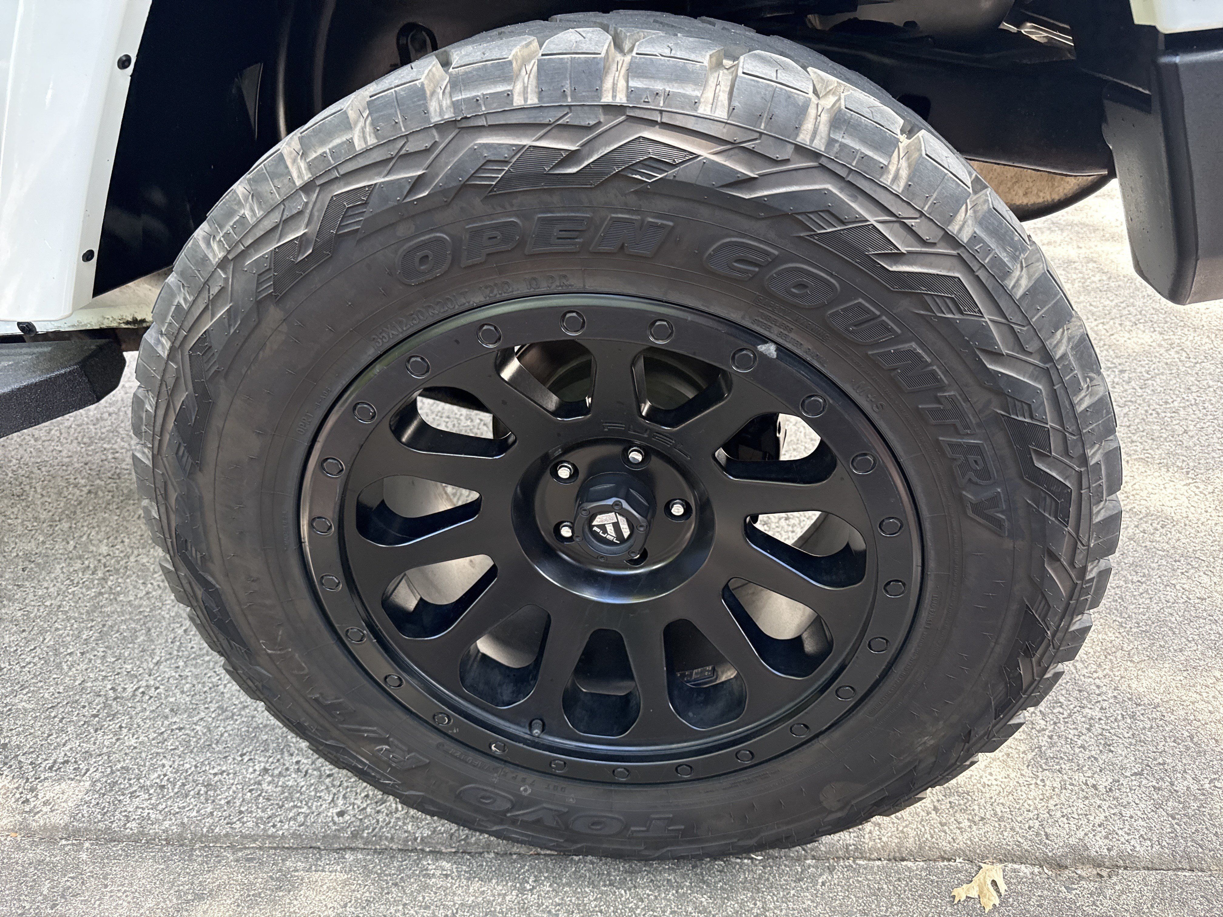 Used 2013 Jeep Wrangler Unlimited Sahara w/ Dual Top Group AWD/4WD image 22
