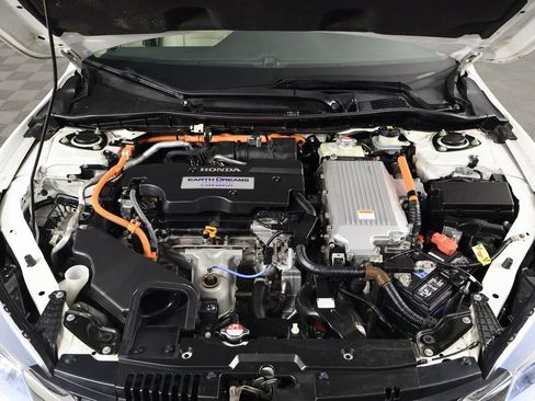 Used 2014 Honda Accord Touring image 15