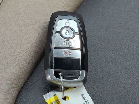 Used 2023 Ford Bronco Wildtrak AWD/4WD image 28