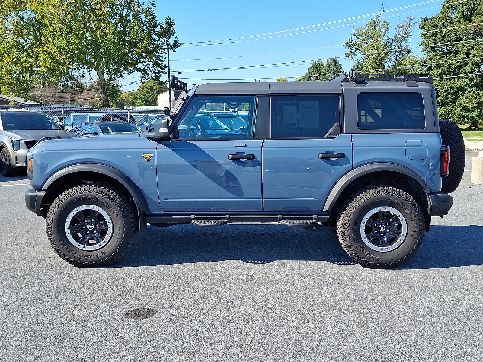 Used 2023 Ford Bronco Badlands w/ Sasquatch Package AWD/4WD image 9