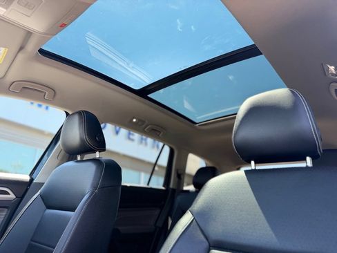 Used 2023 Volkswagen Atlas SE w/ Panoramic Sunroof Package AWD/4WD image 19
