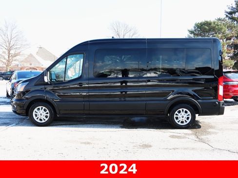 Used 2024 Ford Transit 350 XLT image 3