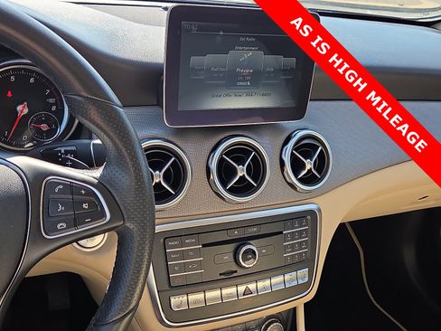 Used 2018 Mercedes-Benz GLA 250 4MATIC image 16