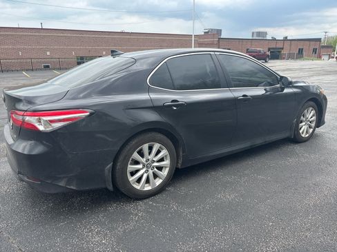 Used 2019 Toyota Camry LE w/ Convenience Package image 7