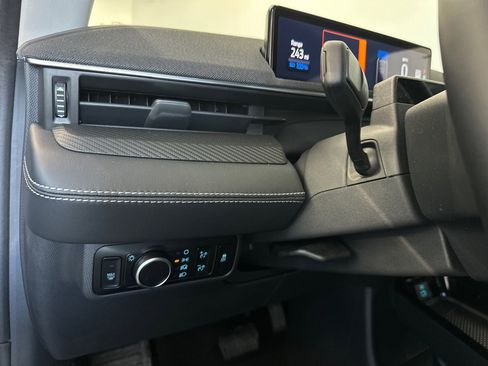 New 2024 Ford Mustang Mach-E Select w/ Comfort Package Lite image 32