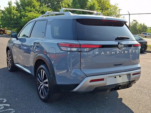 Used 2025 Nissan Pathfinder Platinum AWD/4WD image 4