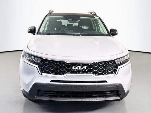 Used 2022 Kia Sorento S w/ Panoramic Sunroof Package AWD/4WD image 2
