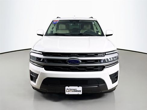Used 2023 Ford Expedition XLT image 4