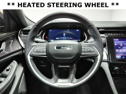 Used 2022 Jeep Grand Cherokee Altitude AWD/4WD image 14