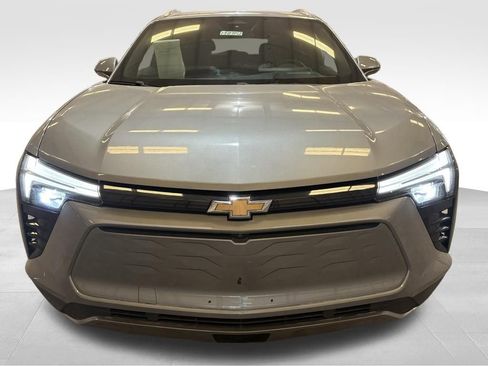 Used 2024 Chevrolet Blazer EV LT image 8