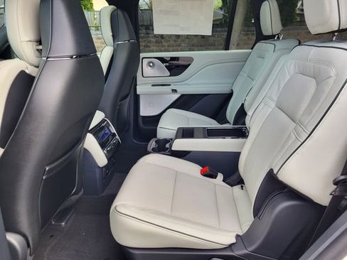 New 2026 Lincoln Aviator Black Label w/ Jet Appearance Package image 16