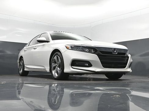 Used 2018 Honda Accord EX image 43