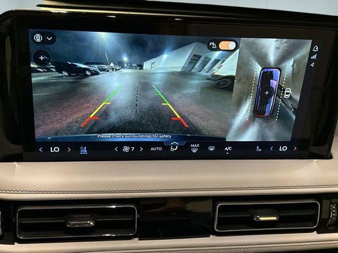Certified 2025 Lincoln Aviator Reserve w/ Equipment Group 201A AWD/4WD image 26