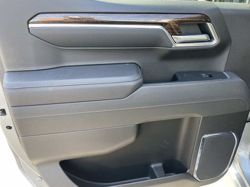 Used 2025 GMC Sierra 1500 Elevation image 23
