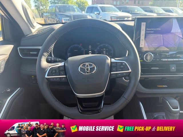 Used 2024 Toyota Highlander Platinum AWD/4WD image 15