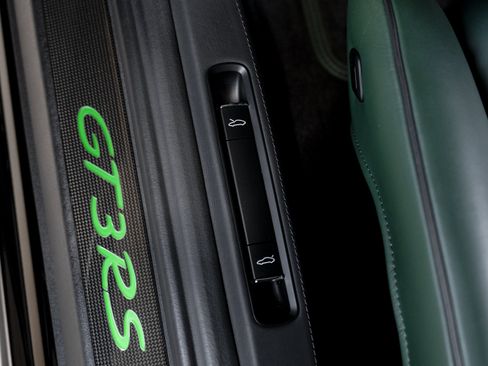 Certified 2019 Porsche 911 GT3 RS RWD image 43