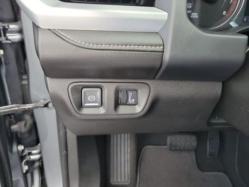 Used 2021 GMC Acadia SLT w/ Premium Package AWD/4WD image 28