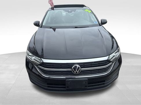 Used 2024 Volkswagen Jetta SE image 31