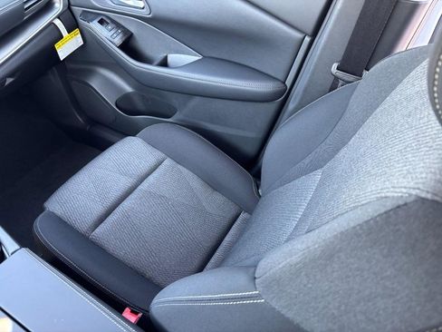 New 2026 Nissan Rogue SV image 10