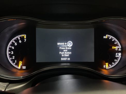 Used 2022 Jeep Grand Cherokee Laredo X image 20