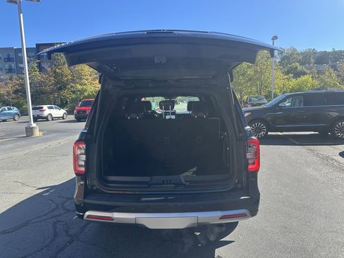 Used 2022 Ford Expedition Platinum image 7