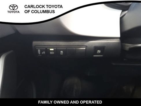Used 2025 Toyota Corolla SE w/ Convenience Package FWD image 25