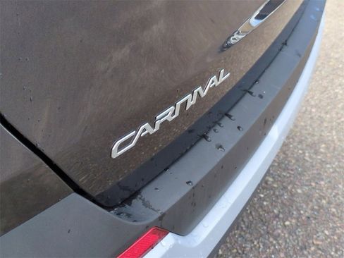 Certified 2026 Kia Carnival EX image 31