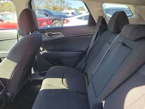 Used 2024 Kia Sportage LX image 28